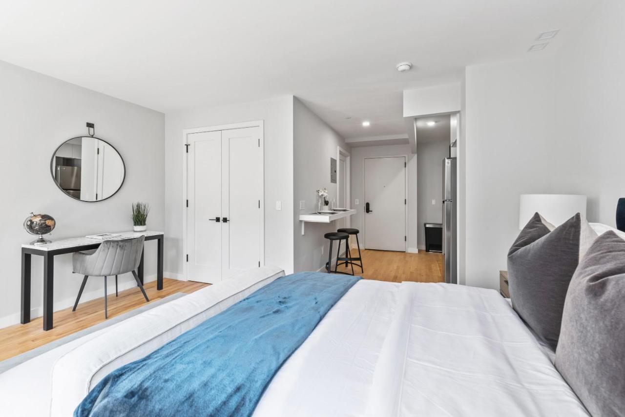 Modern Studio With Charming Juliet Balcony In Upper East Side Casa de férias *